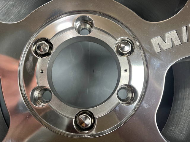 Mickey Thompson : Canyon Polished